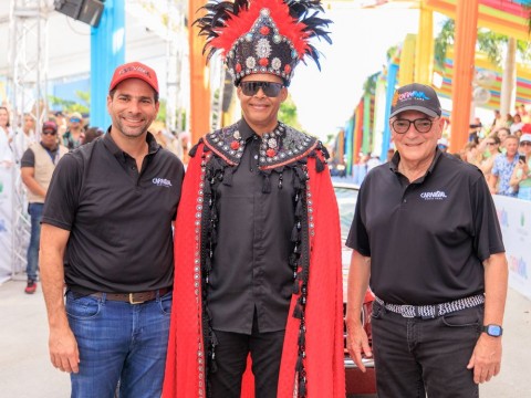 Félix Sánchez: Rey Momo del Carnaval de Punta Cana 2025